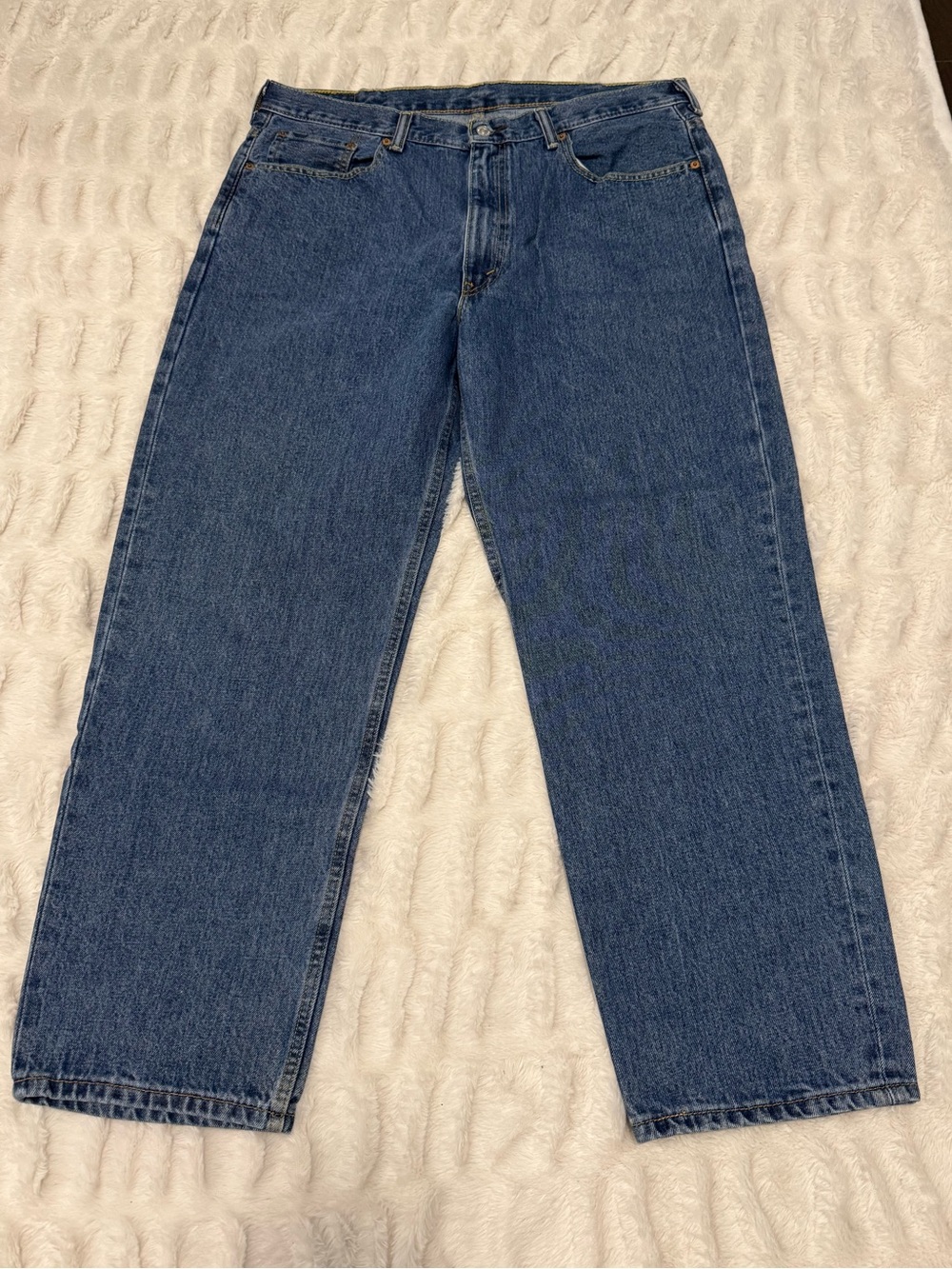 NWOT Levi's Men's Dark Blue Relaxed Fit Jeans
